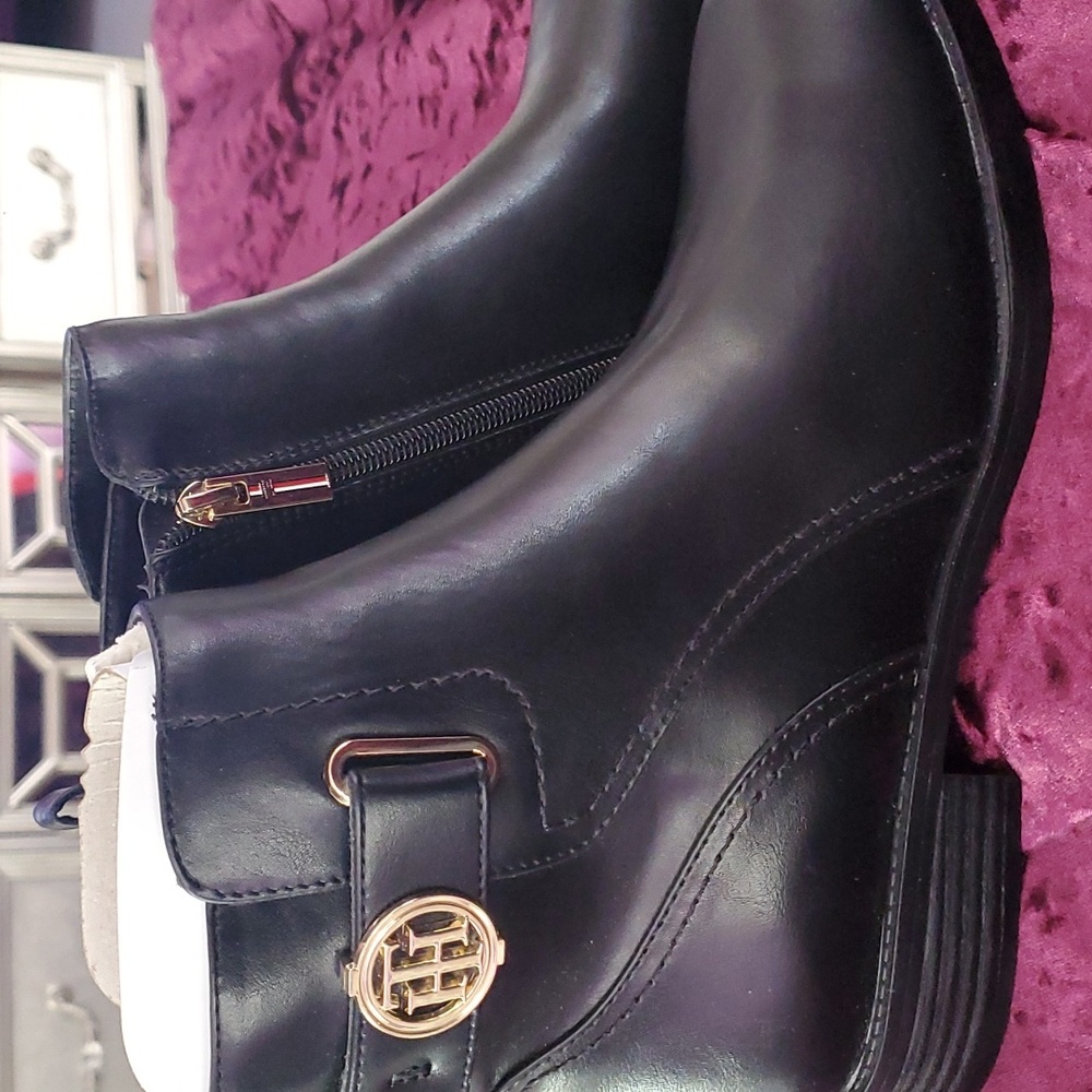 New never worn Tommy Hilfiger ankle boot